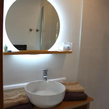 Pensionat Devalpierre Adult Only Glanville